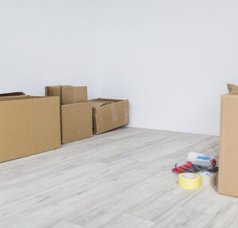 carton-boxes-new-apartment